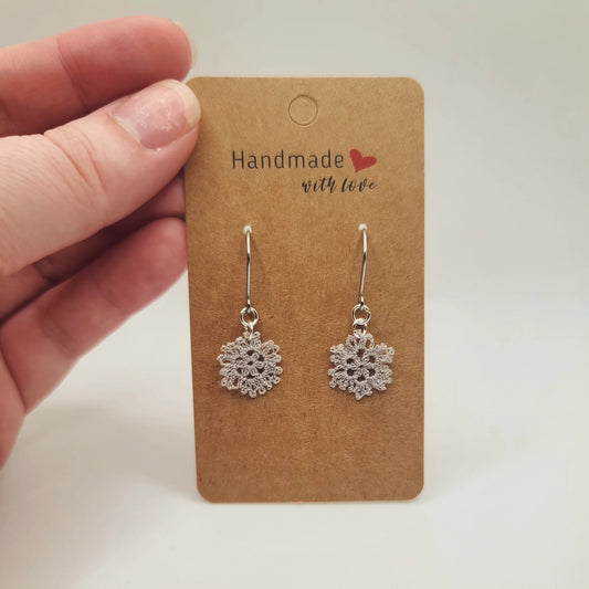 *Microcrochet snowflakes