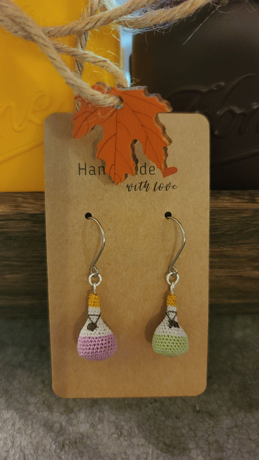 *Microcrochet Potion Bottles