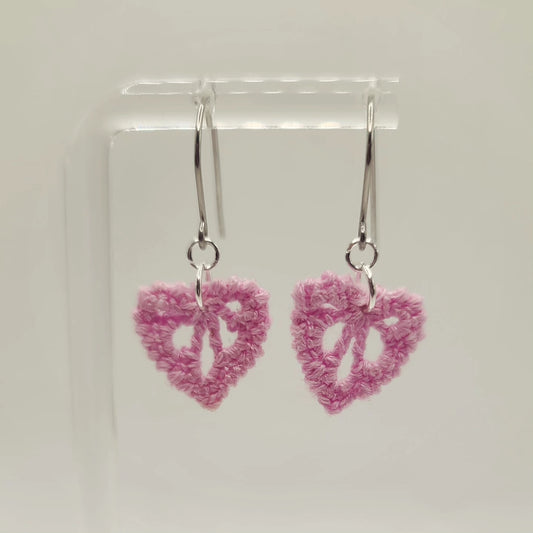 Small lace hearts 💕